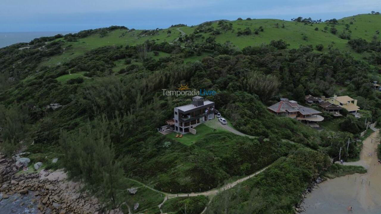 Casa para alquiler de vacaciones em Garopaba (Praia do Ouvidor)