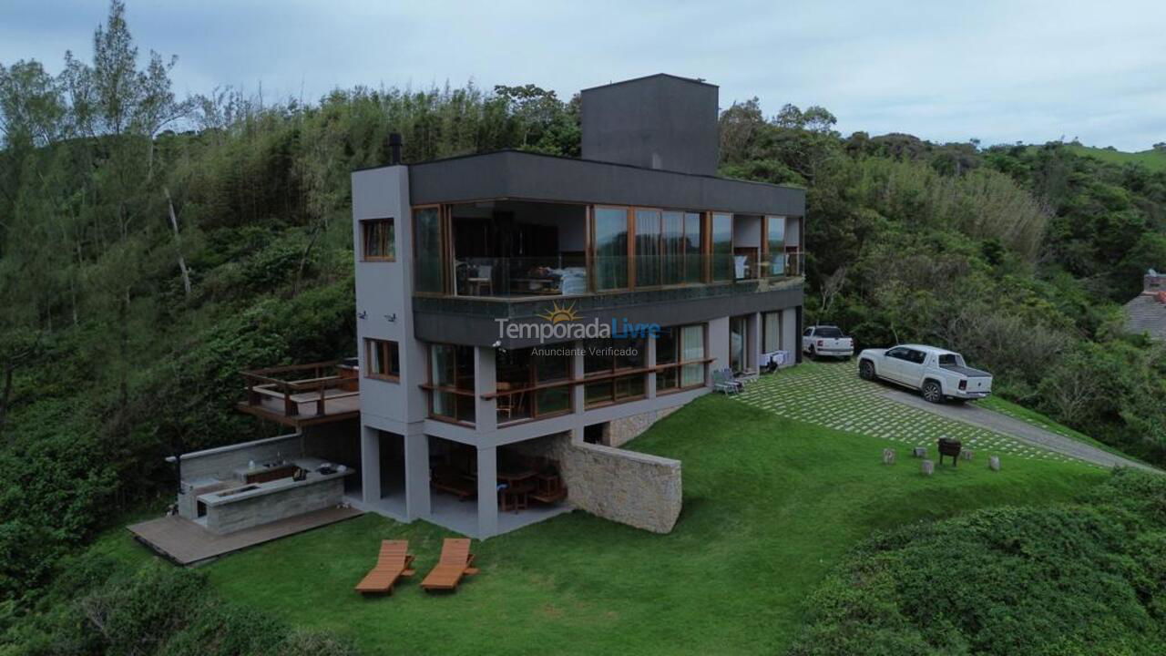 Casa para alquiler de vacaciones em Garopaba (Praia do Ouvidor)