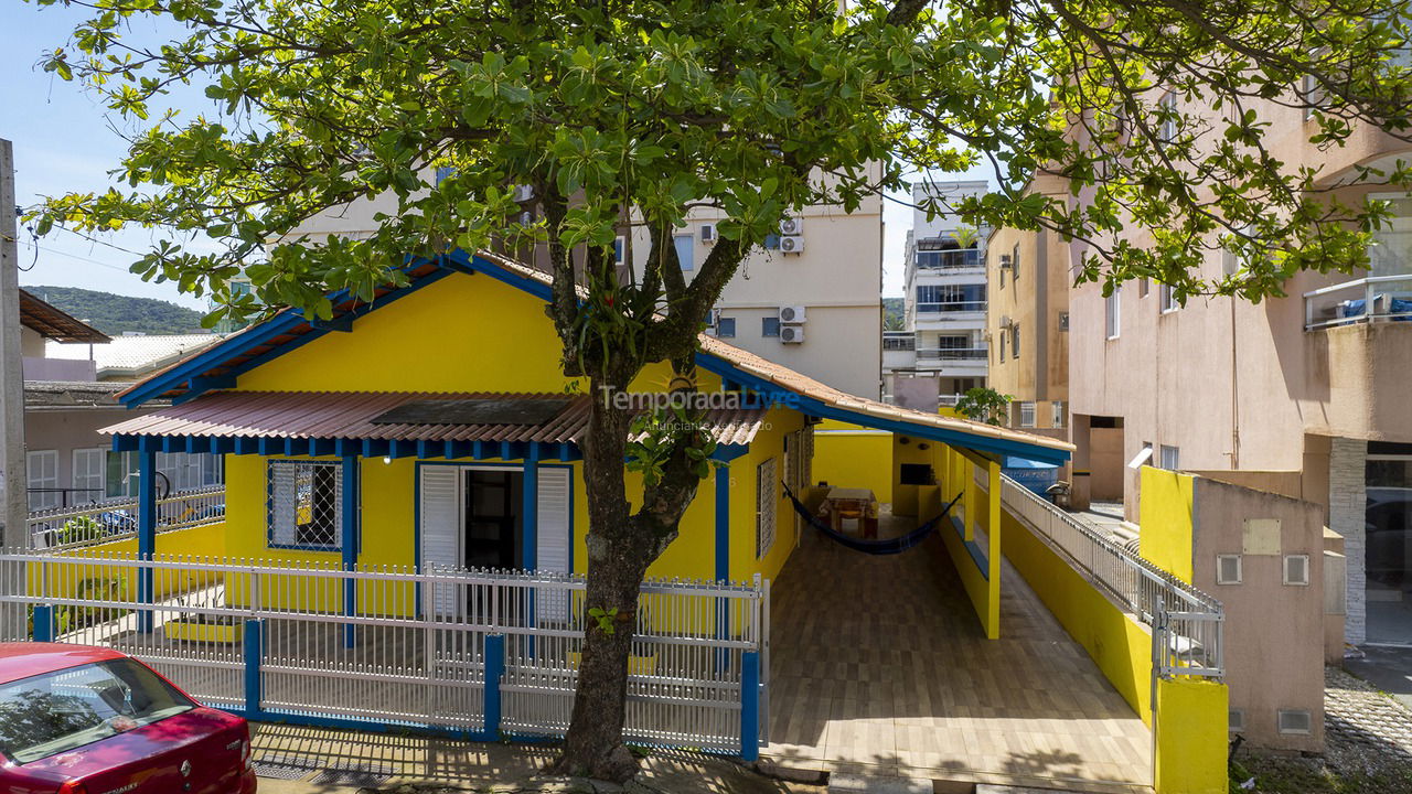 Casa para alquiler de vacaciones em Bombinhas (Praia de Bombas)