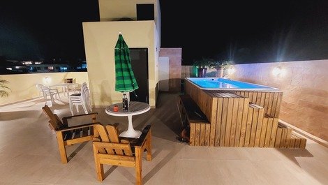 Apartamento 2 quartos, piscina na praia ingleses/santinho