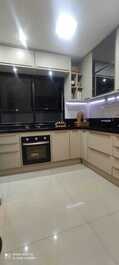 Apt 2 bed. 2 bath, 1 suite with balcony and overlooking the sea.