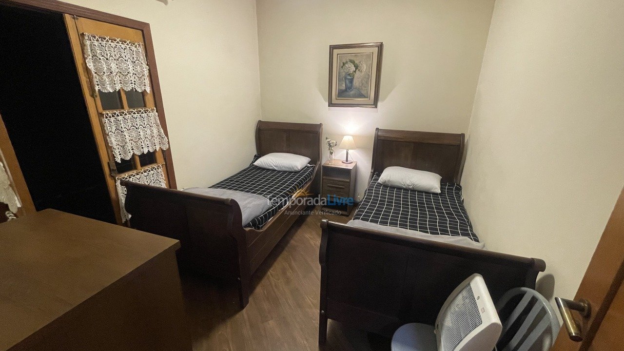 Apartamento para alquiler de vacaciones em Campos do Jordão (Capivari)