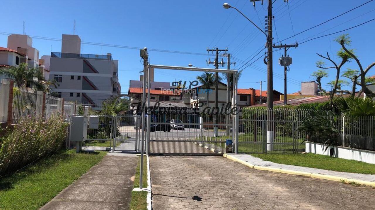 Casa para aluguel de temporada em Florianopolis (Praia dos Ingleses)