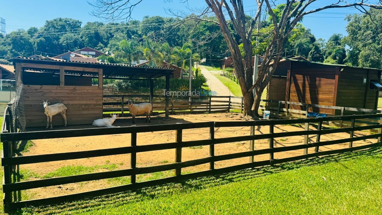 Granja para alquiler de vacaciones em Mairinque (Dona Catarina)