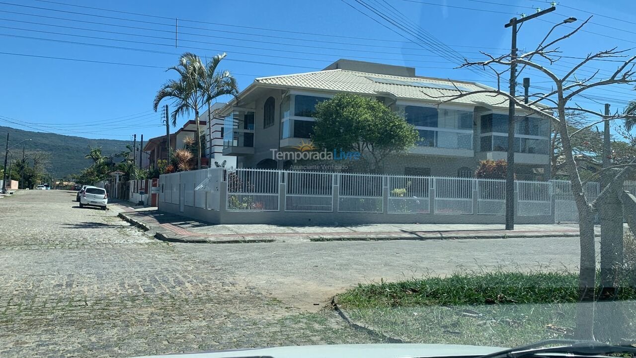 Apartment for vacation rental in Garopaba (Pinguirito)
