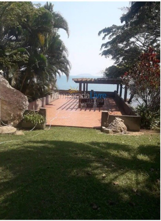 Casa para alquiler de vacaciones em Ilhabela (Praia do Julião)