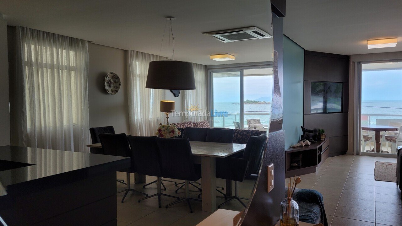 Apartamento para alquiler de vacaciones em Governador Celso Ramos (Praia de Palmas)
