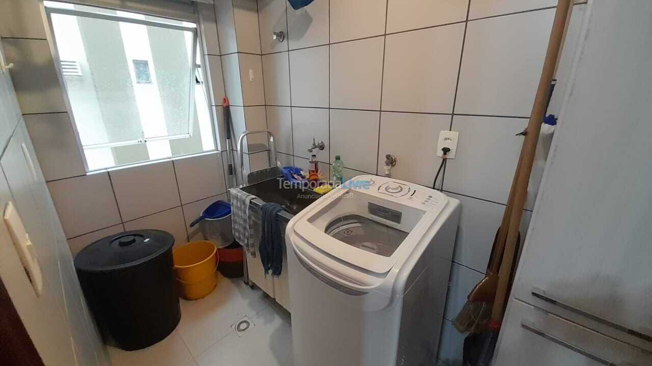 Apartamento para aluguel de temporada em Itapema (Meia Praia)