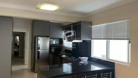 APARTAMENTO 3 DORMITÓRIOS NO CENTRO DE BALNEÁRIO CAMBORIU