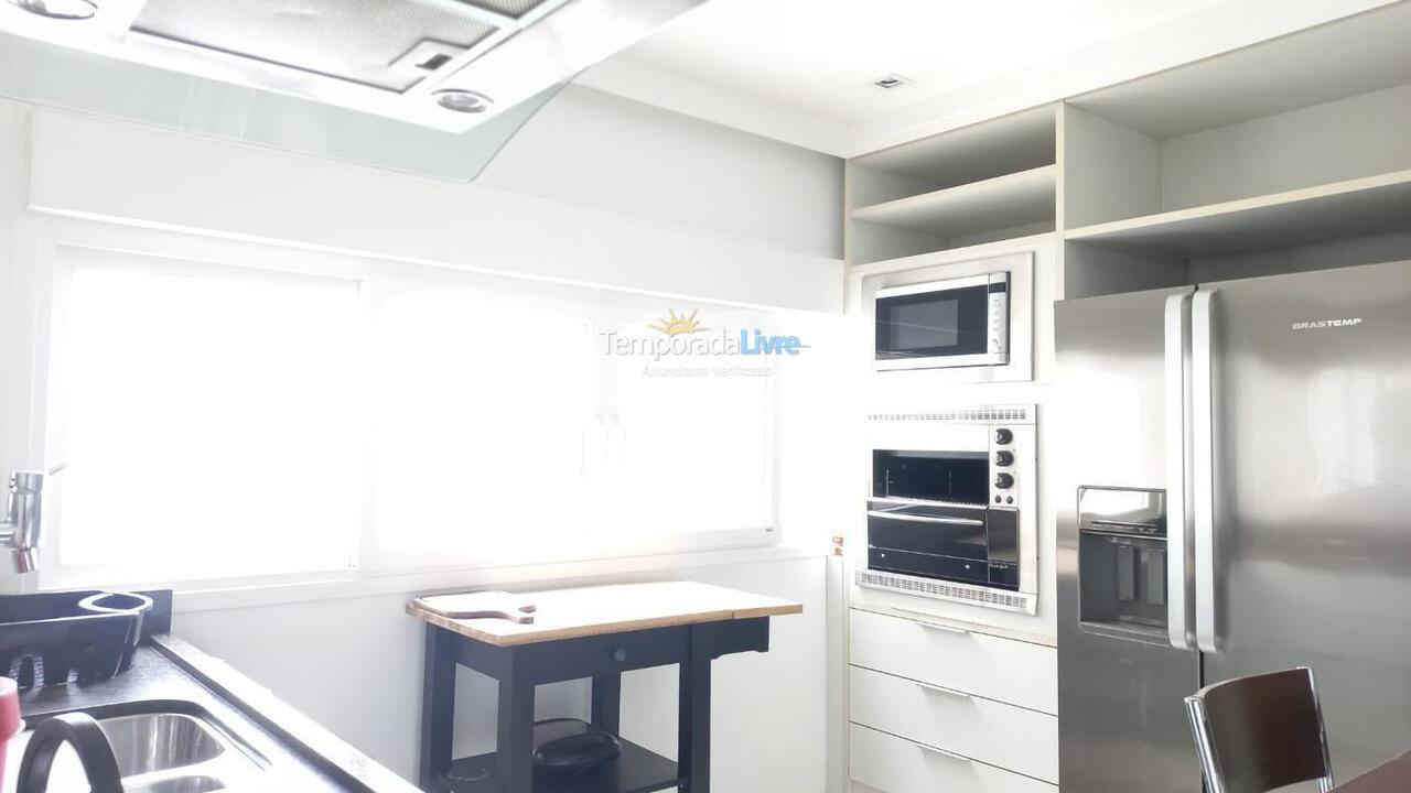 Apartamento para aluguel de temporada em Balneário Camboriú (Centro)