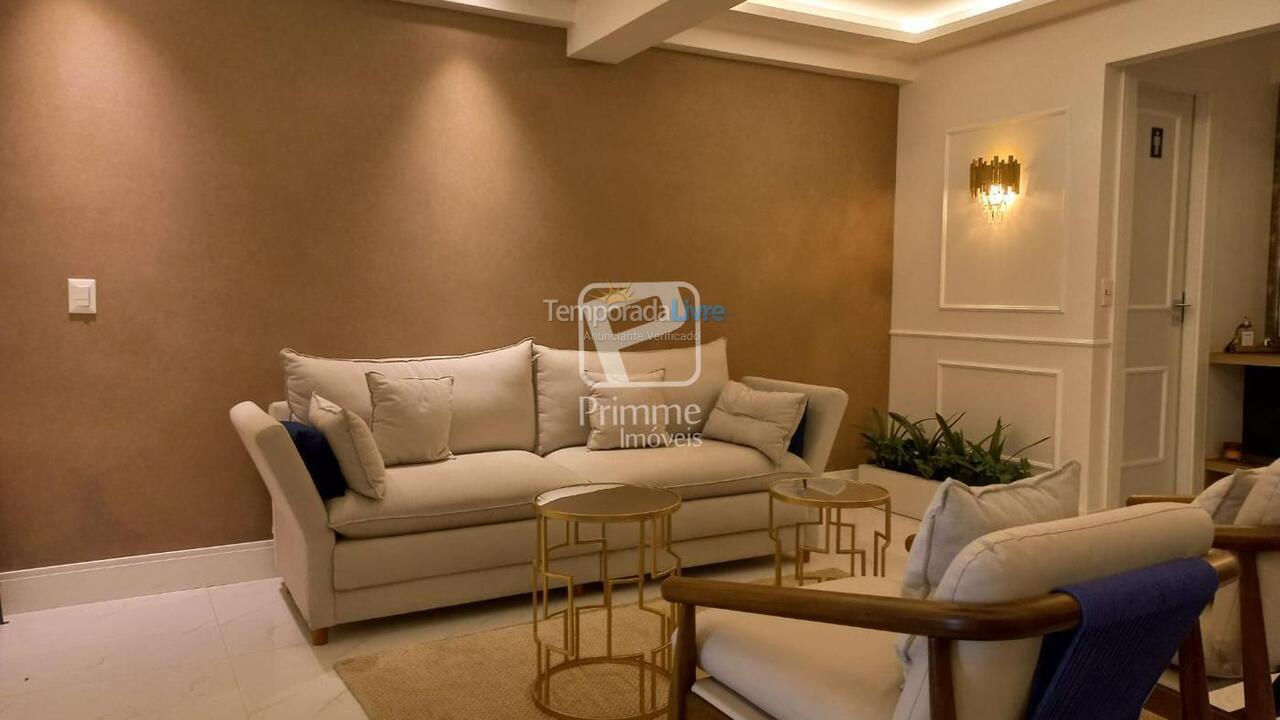 Apartamento para aluguel de temporada em Balneário Camboriú (Centro)