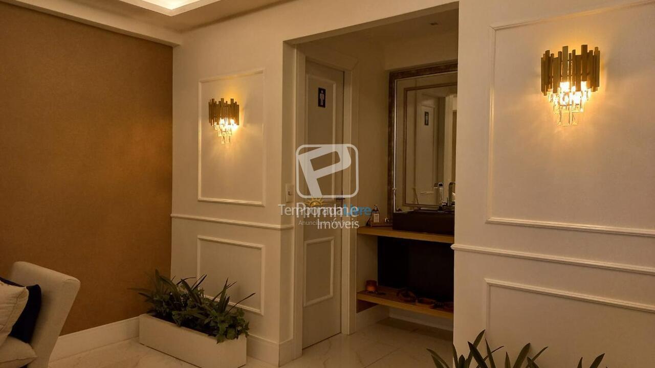 Apartamento para aluguel de temporada em Balneário Camboriú (Centro)