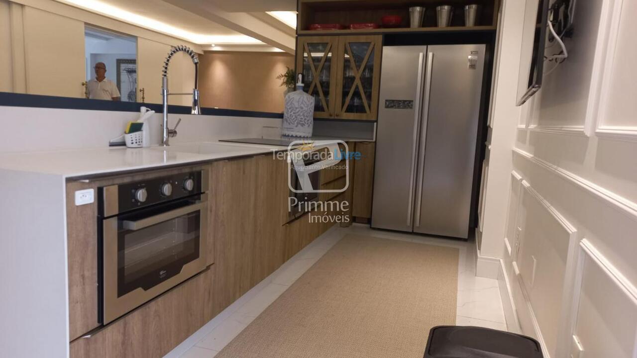 Apartamento para aluguel de temporada em Balneário Camboriú (Centro)