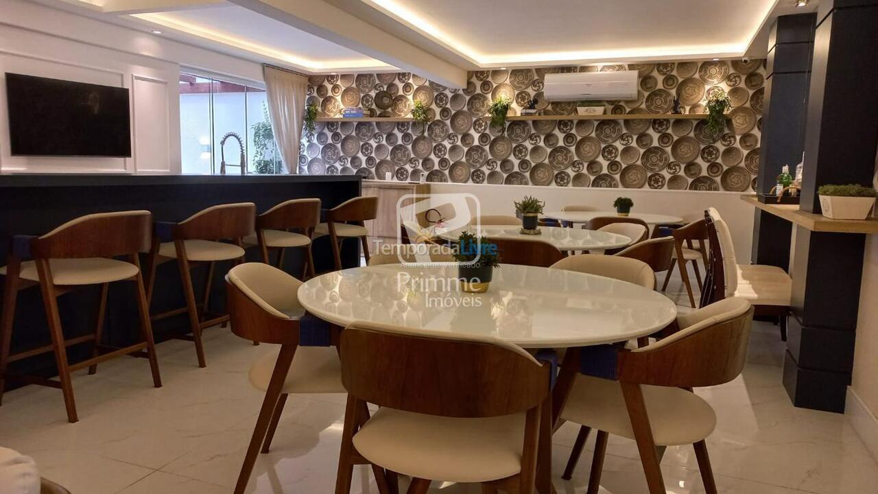 Apartamento para aluguel de temporada em Balneário Camboriú (Centro)