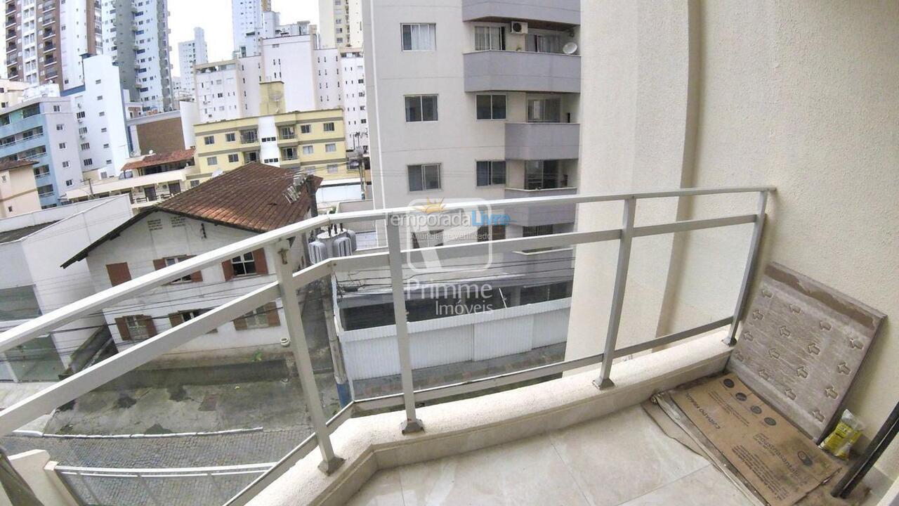 Apartamento para aluguel de temporada em Balneário Camboriú (Centro)