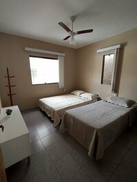 Seasonal rental for up to 14 people in Condomínio Paraíso with 4...