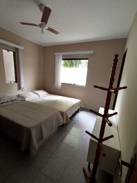 Seasonal rental for up to 14 people in Condomínio Paraíso with 4...