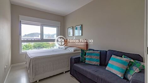 Beautiful 2 Bedroom Apartment with Sea View