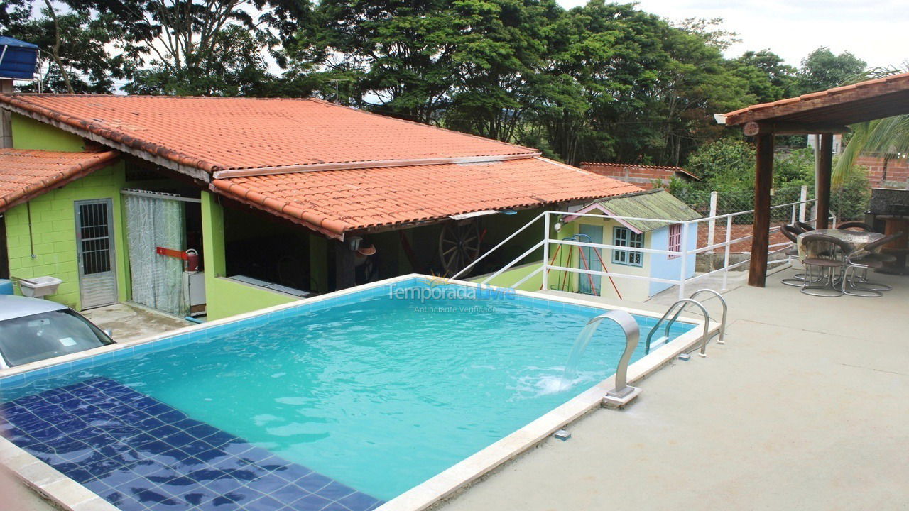 Granja para alquiler de vacaciones em Guararema (Ponte Alta)