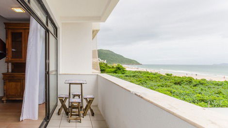 Roof! Praia dos Ingleses - Foot in the Sand with Luxury and Comfort!