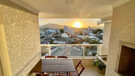 Apartamento Centrinho Ingleses 250metros praia