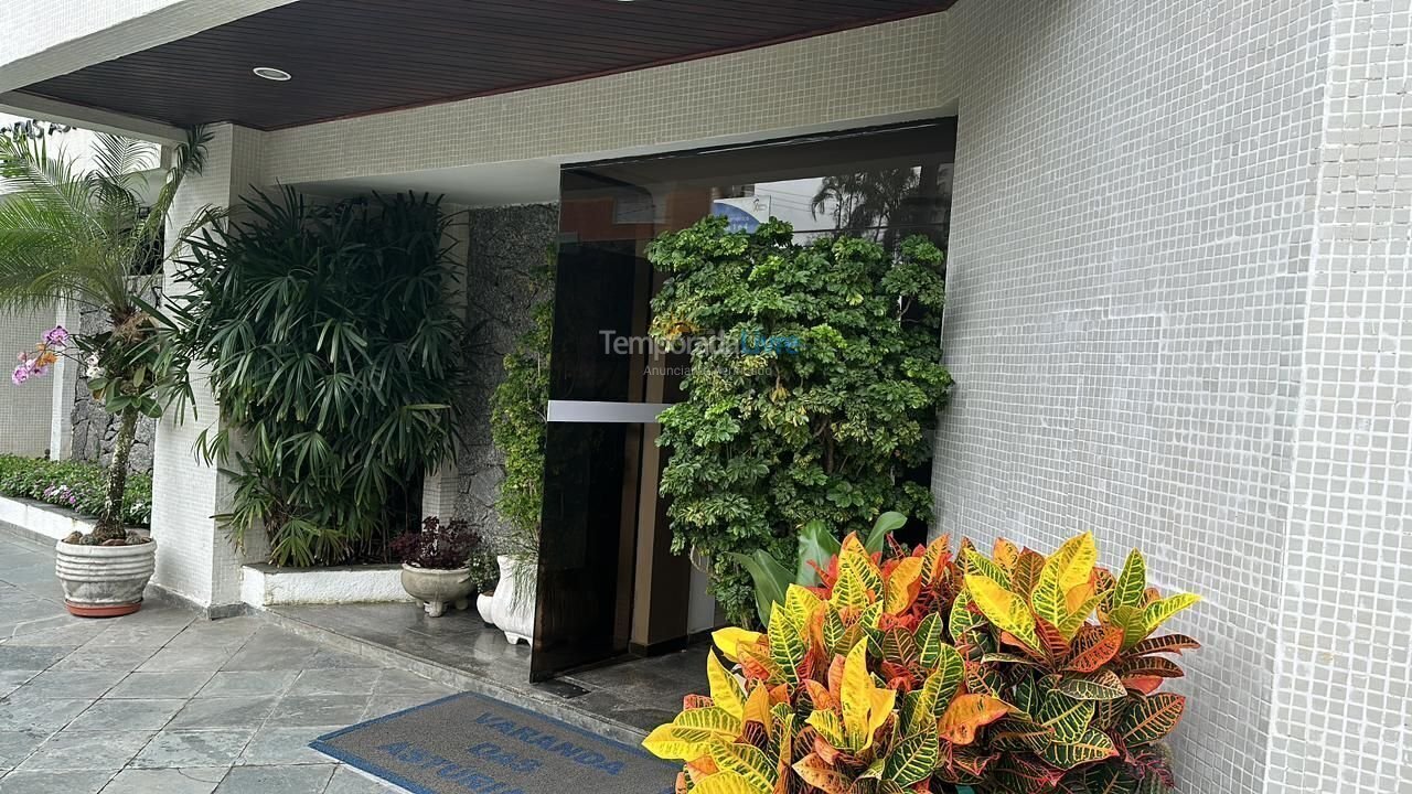 Apartment for vacation rental in Guarujá (Jardim Las Palmas Astúrias)