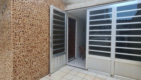 Holiday house 100 meters from the beach, rent now