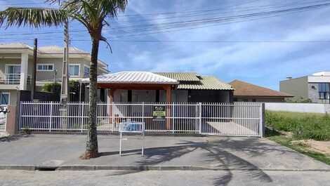 Excellent house with pool, AC in 4 bedrooms and living room, 70m from the sea