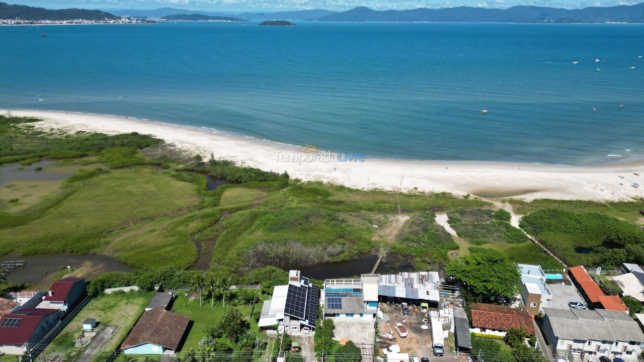 Casa para aluguel de temporada em Florianópolis (Ponta das Canas)