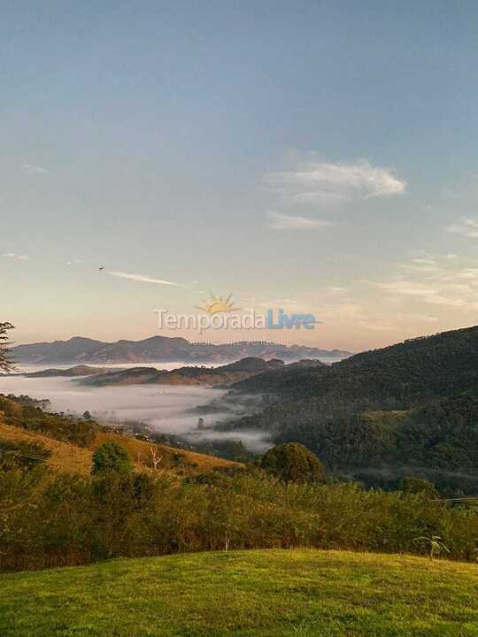 Casa para alquiler de vacaciones em Campos do Jordão (Bairro dos Mellos)