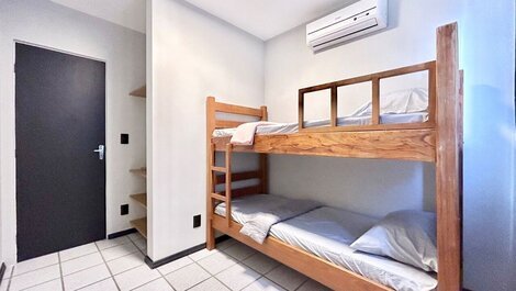 005- Apartamento com 2 dormitórios na praia de Bombas