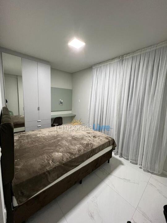 Apartamento para aluguel de temporada em Porto Belo (Perequê)