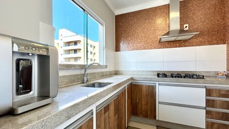 268 - Excellent 3 bedroom apartment, well located 50...
