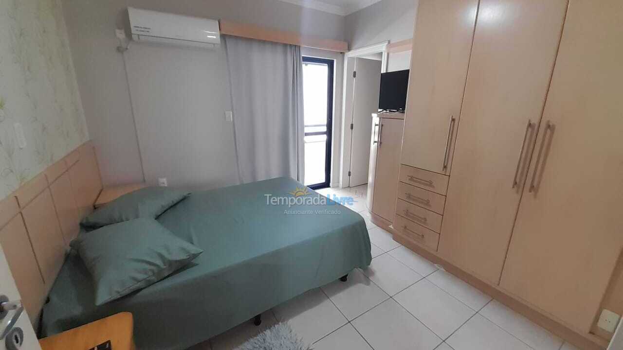 Apartamento para aluguel de temporada em Itapema (Meia Praia)