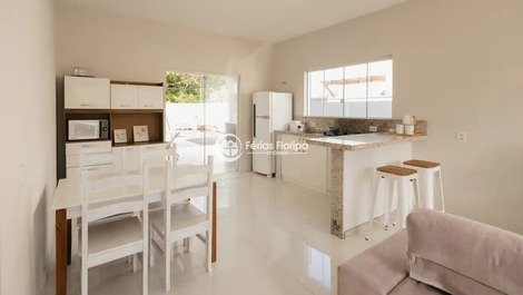 2 Bedroom House with Pool 1 km from the beach