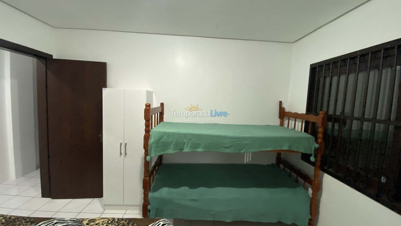 Apartamento para aluguel de temporada em Torres (Praia dos Molhes)