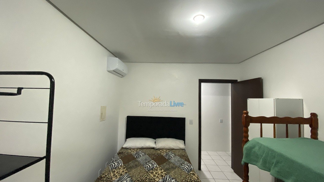 Apartamento para aluguel de temporada em Torres (Praia dos Molhes)