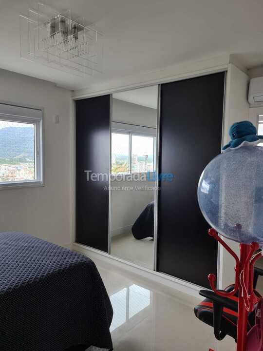 Apartamento para aluguel de temporada em Itapema (Meia Praia)