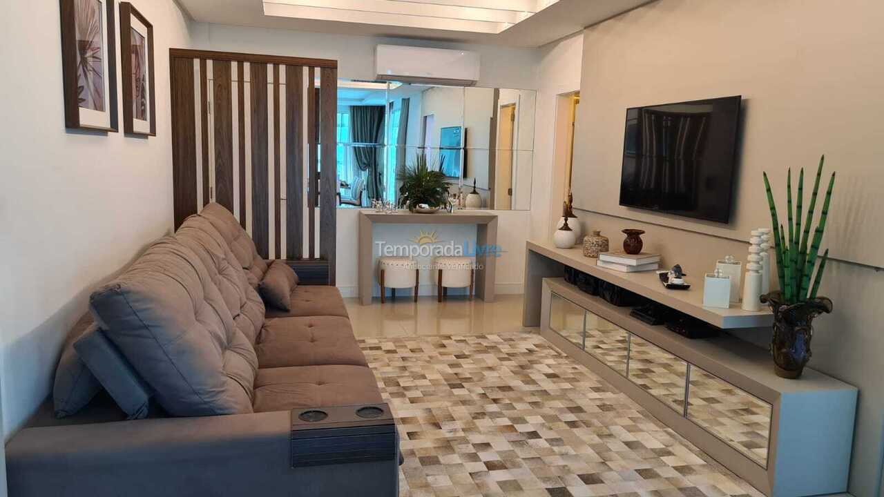 Apartamento para aluguel de temporada em Itapema (Meia Praia)