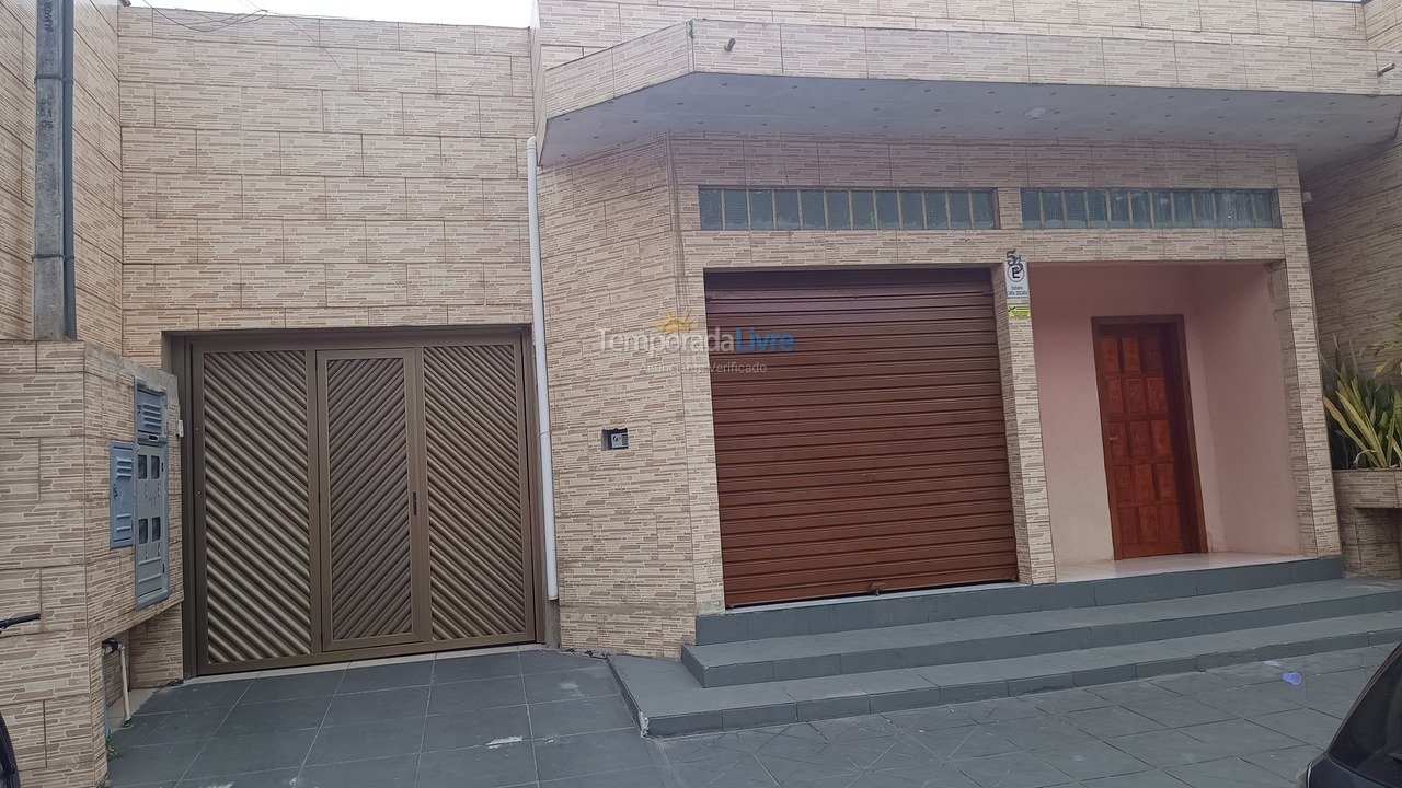 Casa para aluguel de temporada em Peruíbe (Vila Romar)