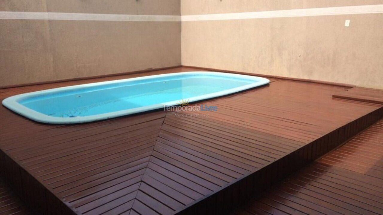 Casa para aluguel de temporada em Bombinhas (Canto Grande)