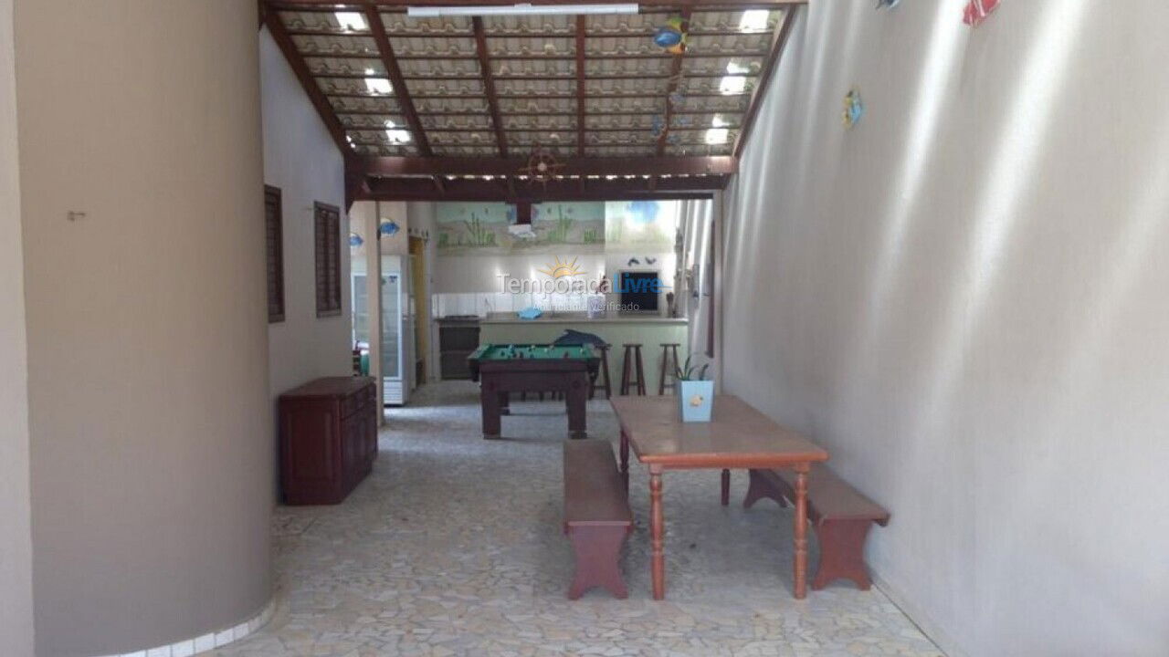 Casa para aluguel de temporada em Bombinhas (Canto Grande)
