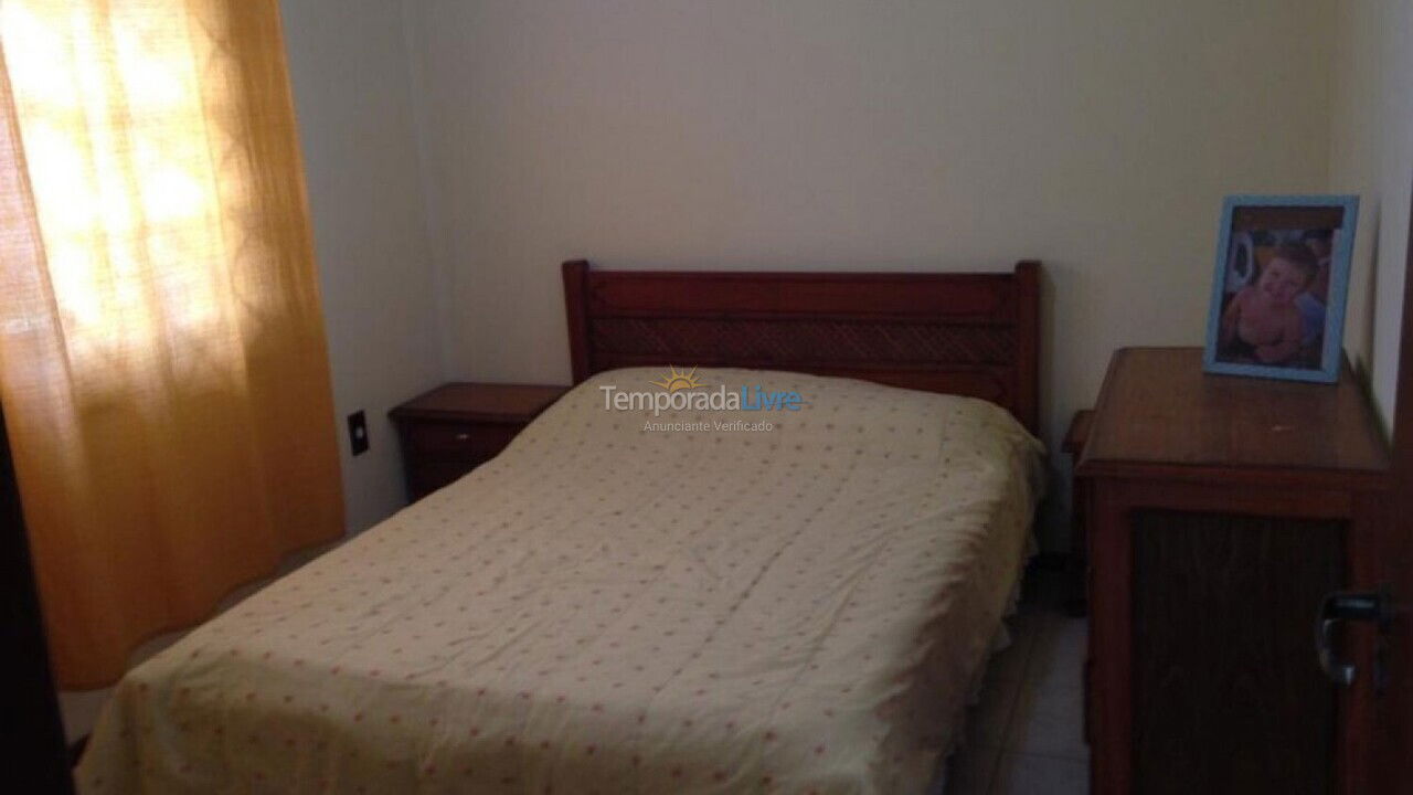 Casa para aluguel de temporada em Bombinhas (Canto Grande)