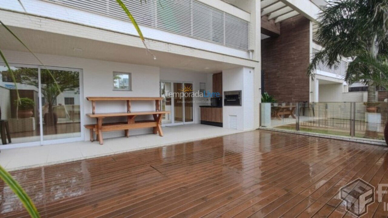Apartamento para aluguel de temporada em Bombinhas (Canto Grande)