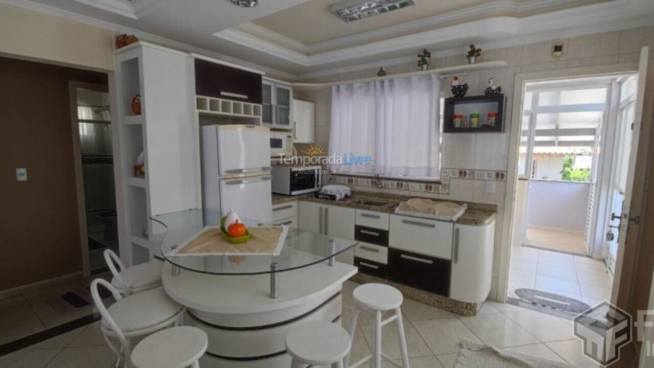 Apartamento para aluguel de temporada em Bombinhas (Mariscal)