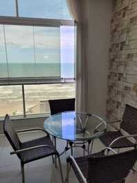 Apartment with 03 suites on the sea block and with sea views!