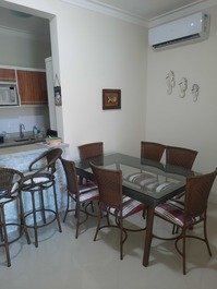 Apt 100 meters from Bombinhas beach wide comfortable great location