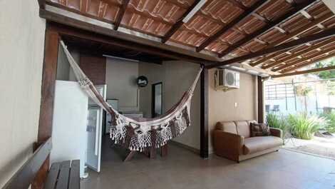 Casa adosada con piscina a 150 metros de la playa de Bombas