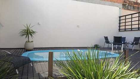 Casa adosada con piscina a 150 metros de la playa de Bombas