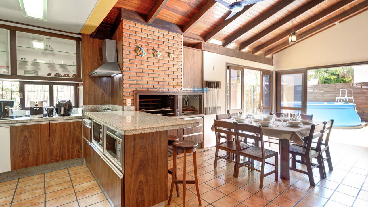 Casa para aluguel de temporada em Florianópolis (Cachoeira do Bom Jesus)